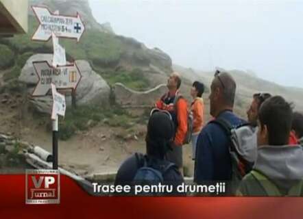 110-442x320 Trasee pentru drumeţii