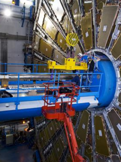 1x3-240x320 La CERN, in Elvetia, au fost recreate temperaturile de dupa Big Bang