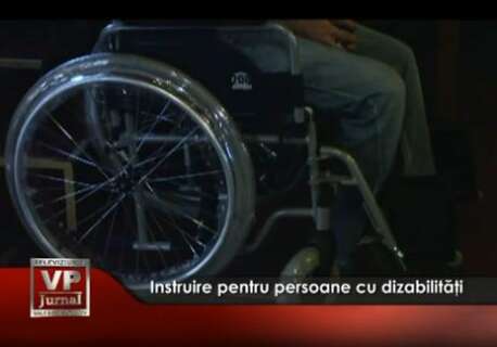222-458x320 Instruire pentru persoane cu dizabilităţi
