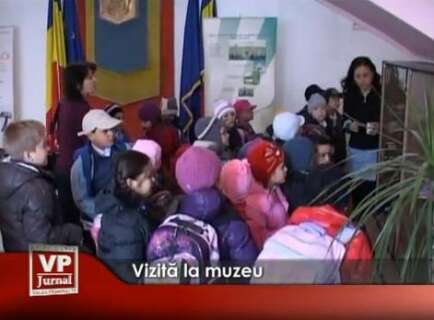 278-434x320 Expoziţie cu icoane pe sticlă si ouă încondeiate
