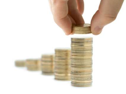 191-425x320 Banca Naţională bate o monedă de aur cu Castelul Peles