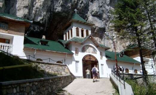 225-522x320 O destinaţie impresionantă de weekend: Peştera Ialomicioarei