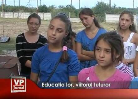 340-444x320 Educaţia lor, viitorul tuturor ... elevii din Corlăteşti