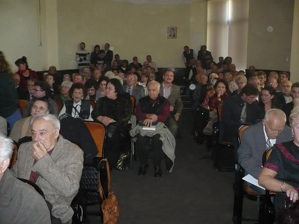 1234 Lansarea volumului ”Peregrin pe cinci continente“ de prof. univ. dr. Pompiliu Manea