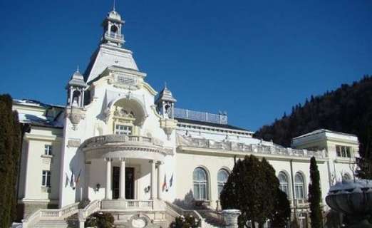 329-522x320 Cazinoul din Sinaia atrage mii de turişti, săptămânal