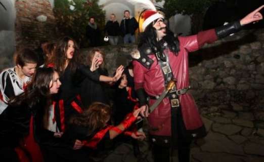 344-522x320 De Halloween, turiştii vor fi „bântuiţi“ la Castelul Bran