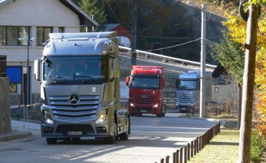 125-522x320 Noul Mercedes-Benz Actros a fost lansat in Azuga - Romania (Video)
