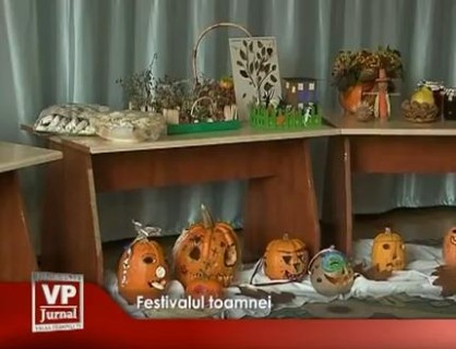 163-418x320 „Festivalul toamnei” o creaţie concepută şi realizată în familie