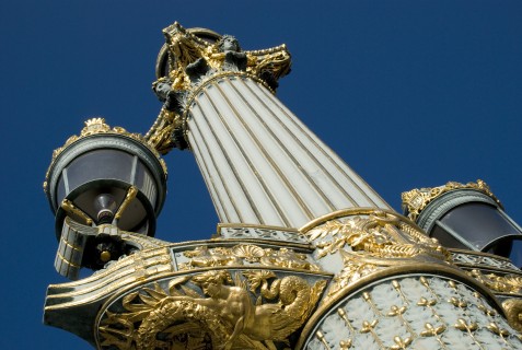 234-477x320 Explozie de cultură, în cel mai faimos muzeu al lumii