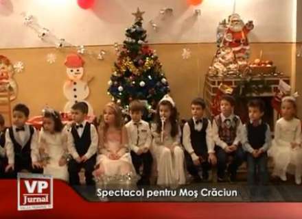 1165-440x320 Spectacol pentru Moş Crăciun la Campina