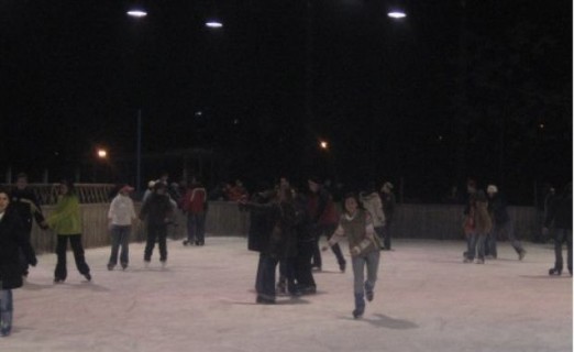 120-522x320 Patinoarul din Sinaia va deveni funcţional în preajma Sărbătorilor de iarnă