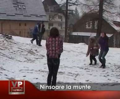 165-388x320 Moş Nicolae a adus iarna în staţiunile de pe Valea Prahovei