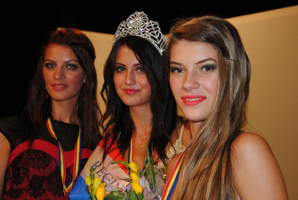 Totpals-Daily-News25 Miss Busteni si Regina Prahovei 2012 desemnate in premiera la Busteni (galerie foto & video)