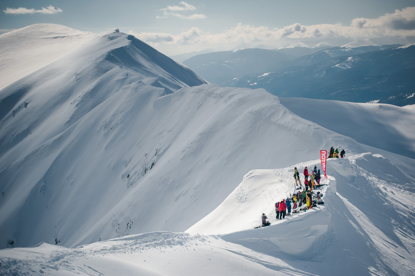 HILA_WEB_02_15_45_2143 Pe 1 martie are loc cea mai grea competitie de freeride snowboard si ski din Romania