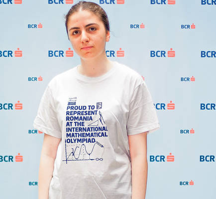08-Foto_Simona-Diaconu_BCR_55f92d92e1 Cetatean de onoare al Orasului Busteni - Simona Diaconu, fată de aur a matematicii romanesti in lume