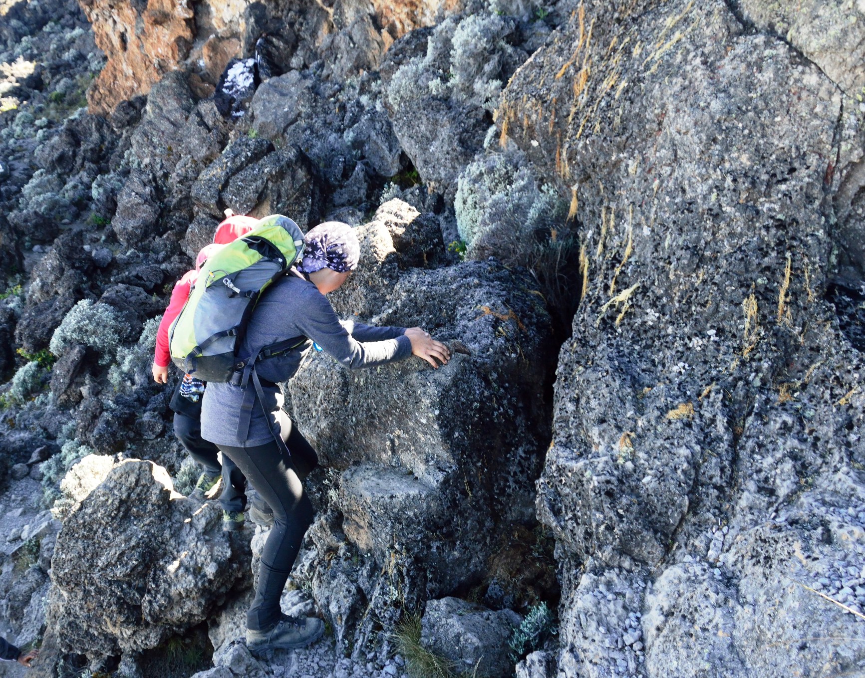 DSC_0128 Joi 16 iulie 2015, la doar 12 ani, Dor Geta Popescu a atins Varful Uhuru situat la 5895 m in Kilimanjaro