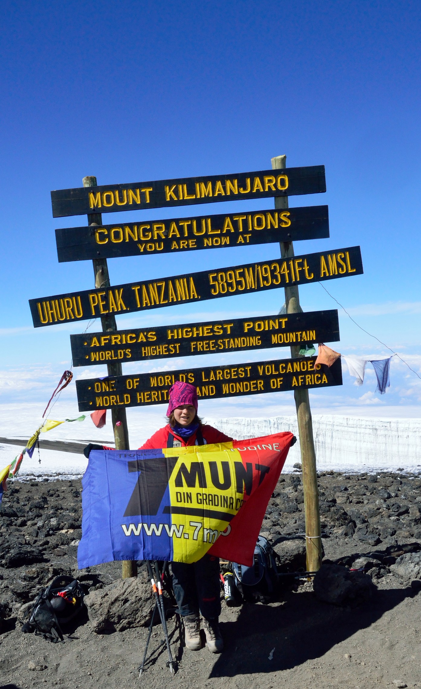 DSC_0227 Joi 16 iulie 2015, la doar 12 ani, Dor Geta Popescu a atins Varful Uhuru situat la 5895 m in Kilimanjaro