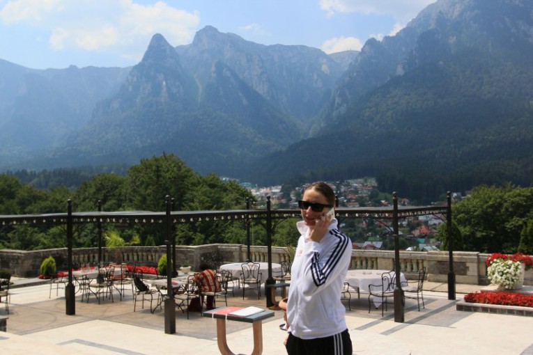 anaBranzaCastelCantacuzino01marianBurlacu-765x510 Ana Maria Brânză se pregăteşte de nunta ce va avea loc in aceasta vara la Buşteni
