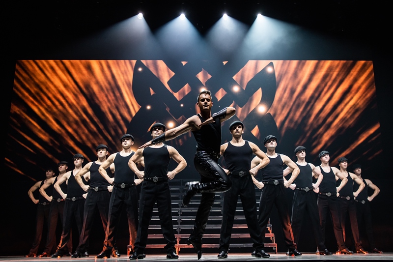 Lord-ot-the-dance-pic1 Cea mai recentă producție semnată de coregraful Michael Flatley, Lord of the dance - Dangerous Games, la Arenele Romane