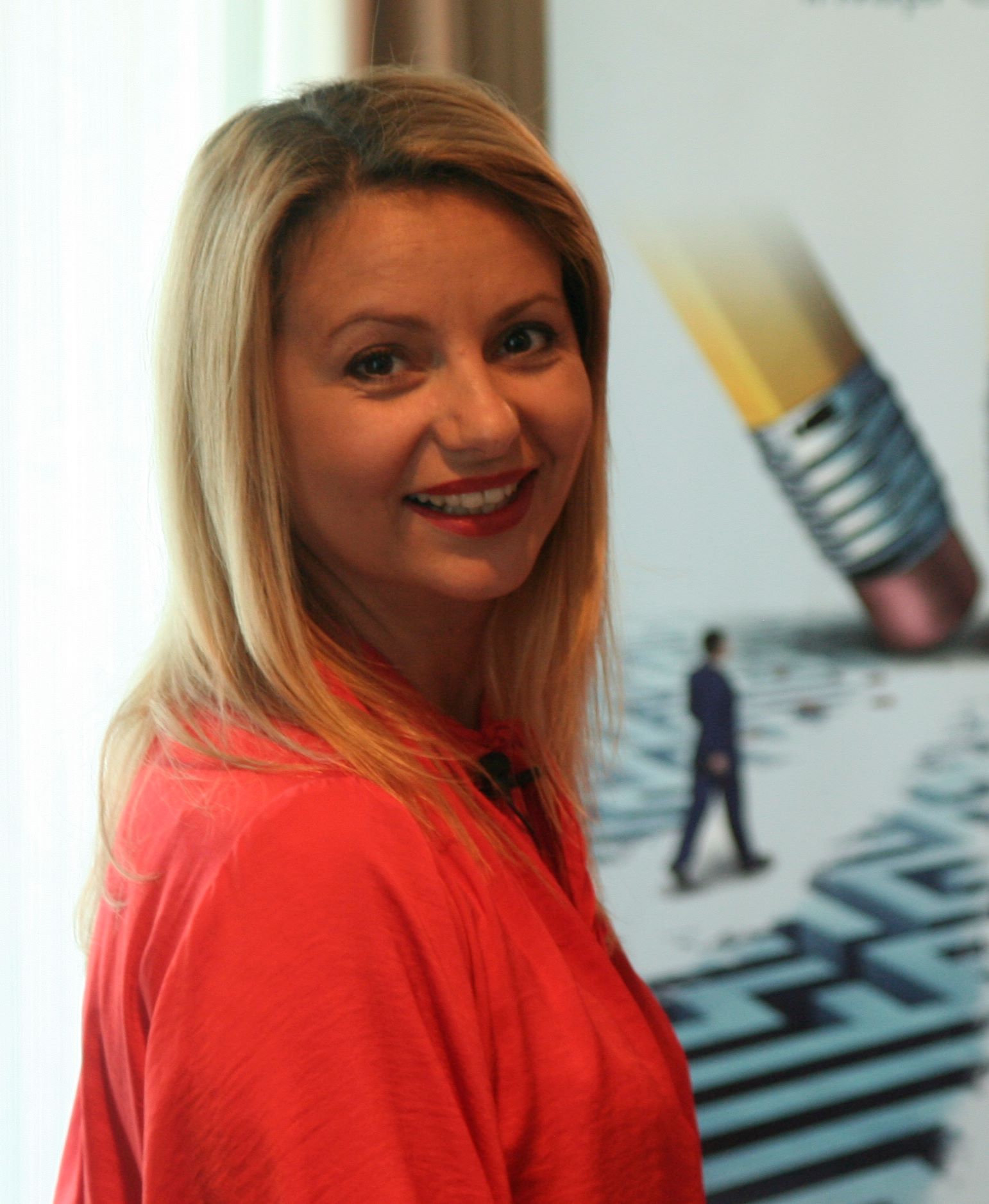 Angela-Nutu 8-10 martie: Eveniment unic în România Hipnoză – între divertisment și terapie